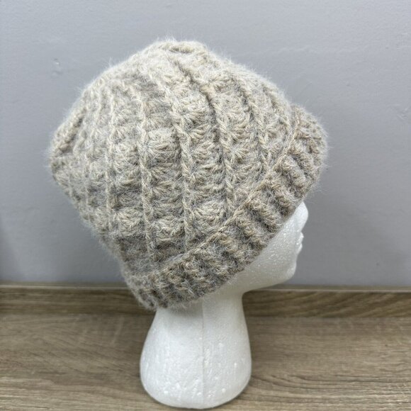 Handmade New Hobbii Metallico Braided Soft Virgin Wool Knit Winter Beanie S/M - Picture 1 of 6